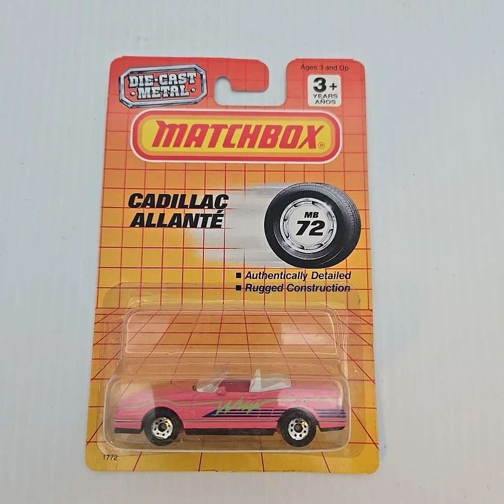 1992 MATCHBOX SUPERFAST MB 72 PINK CADILLAC ALLANTE NEW ON CARD‎